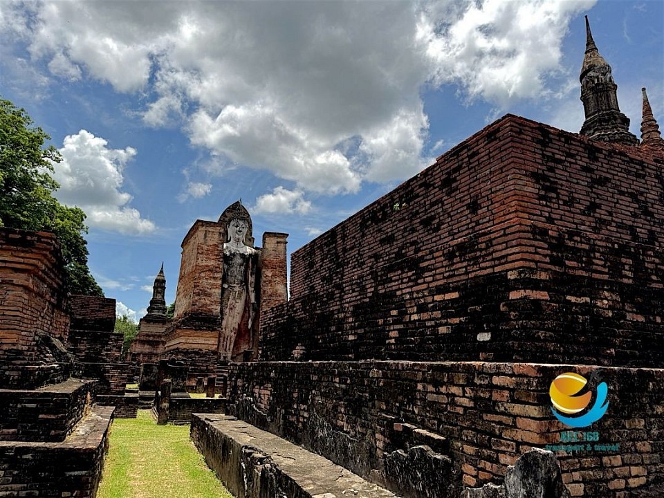 บริการนำเที่ยวและรถเหมาเที่ยวชมเมืองสุโขทัย